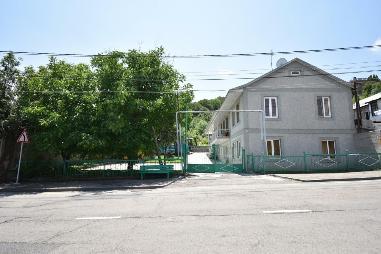 Guest House Arsan Tsaghkadzor Eksteriør bilde